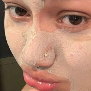 Meet your Posher, Claudia